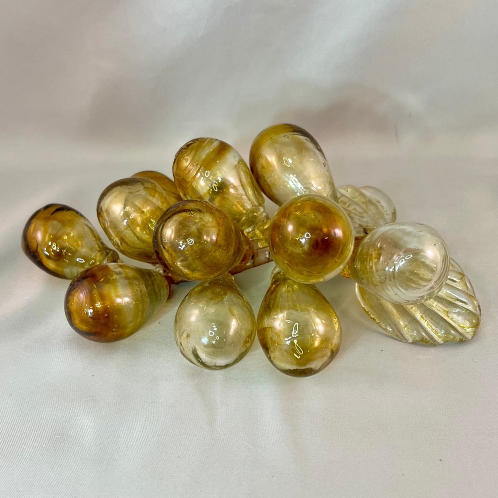 Vintage Blown Glass Grapes Cluster Amber Gold MCM Decor Large Excellent - Picture 1 of 8